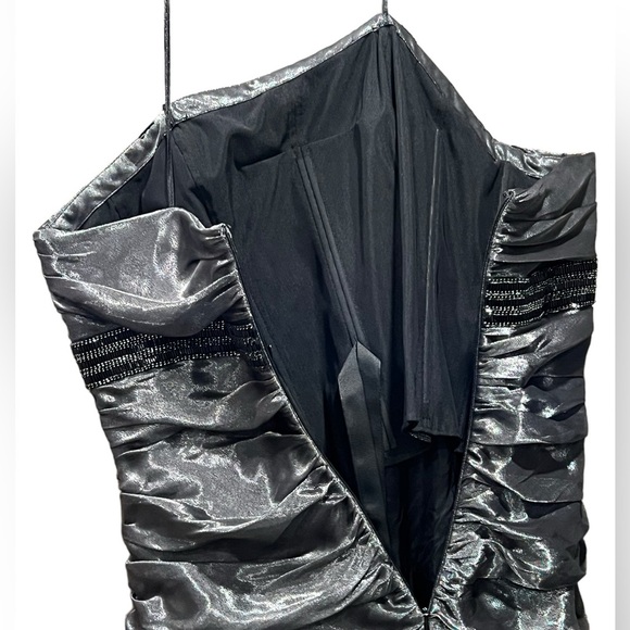Carmen Marc Valvo Metallic Grey Party Embellished Strapless Dress Size 12. - Picture 7 of 12